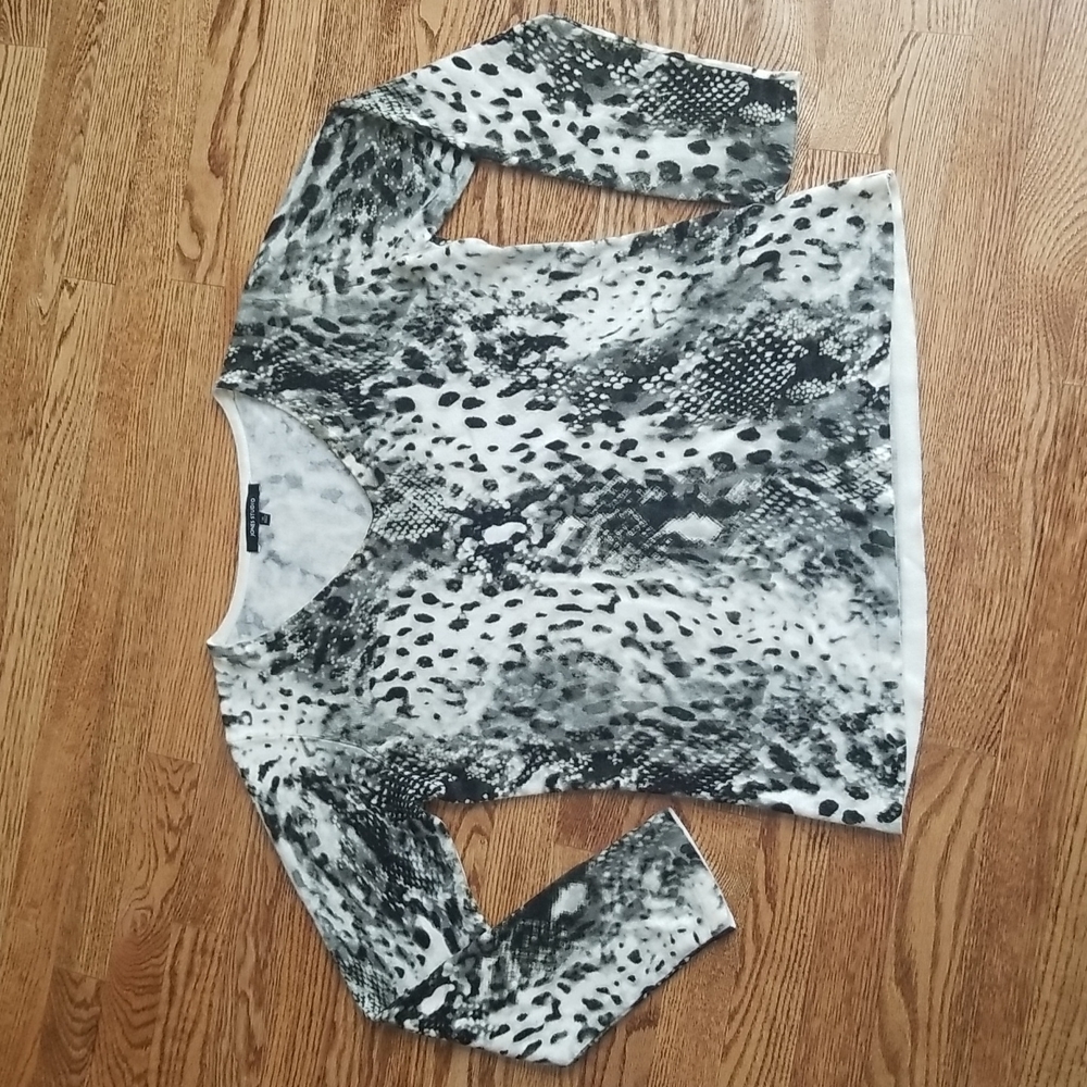 (XL) Jones Studio Animal Print Thick Cozy Long Sleeve Top Winter Warm V Neck